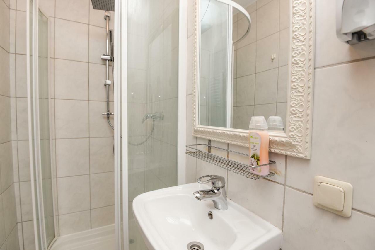 Columba Livia Guesthouse Palanga Buitenkant foto